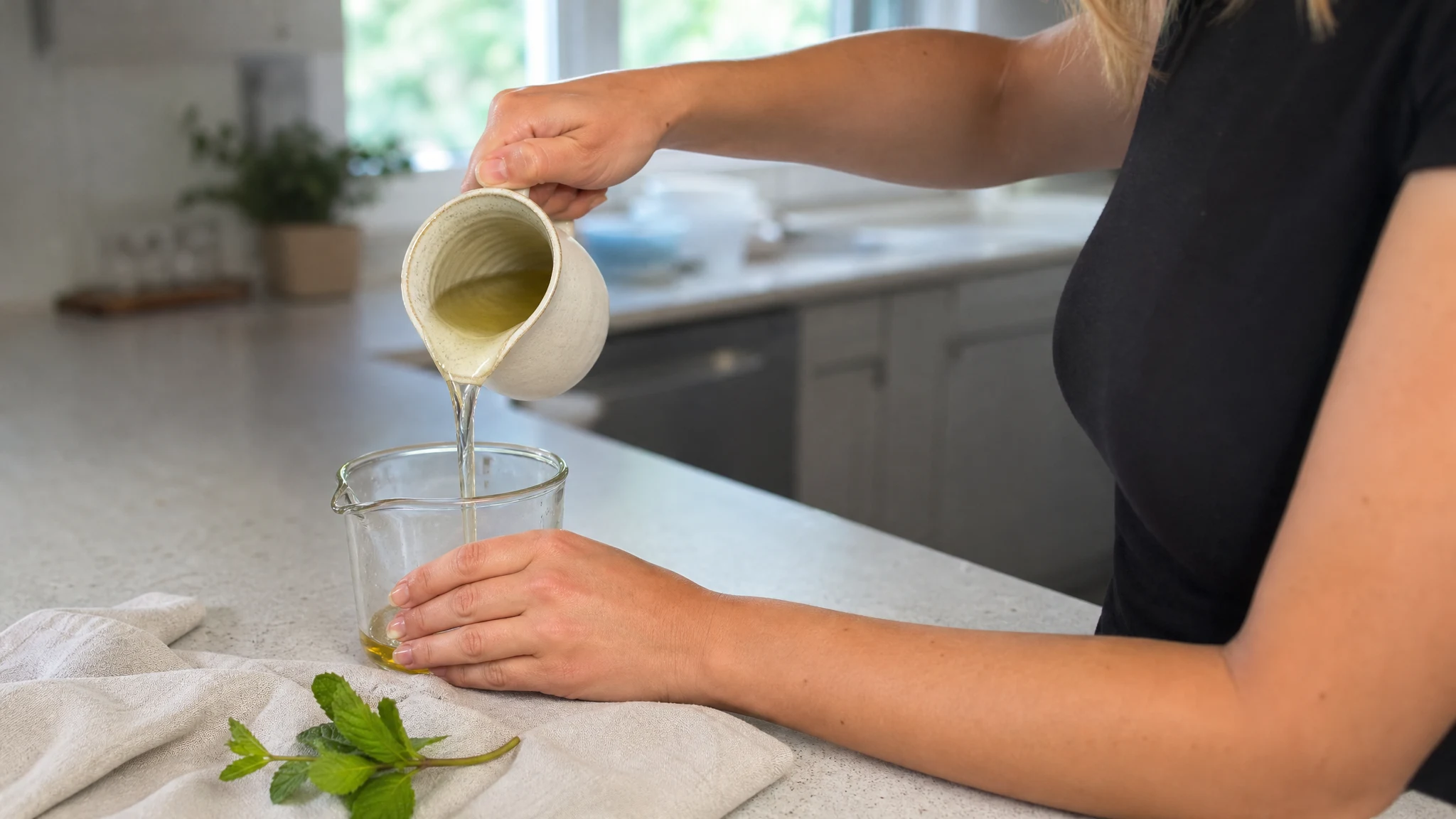 How to Dilute Peppermint Oil: Percentages, Drops and Limits